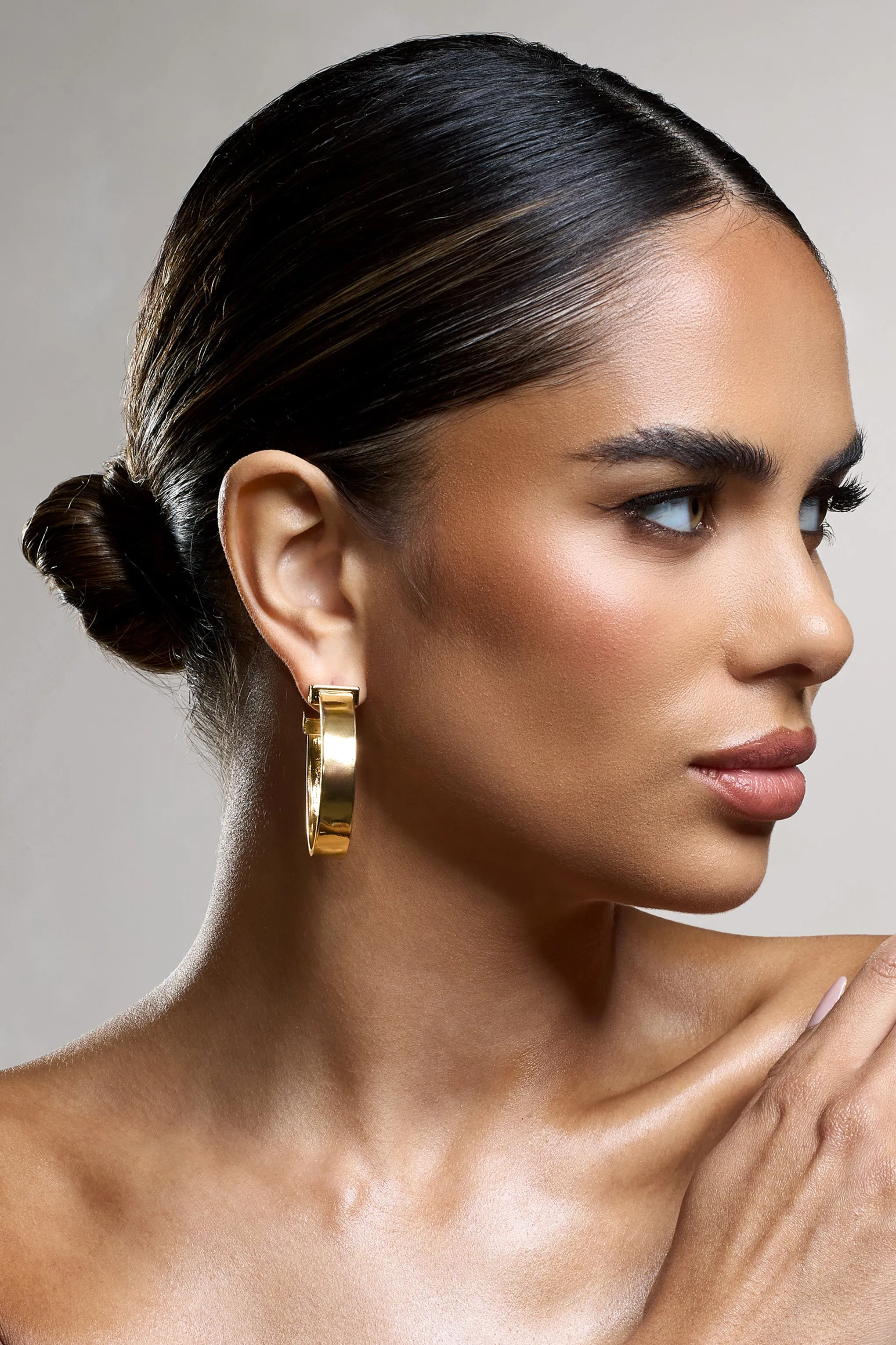 Amery | Gold Chunky Hoop Earrings Club L London