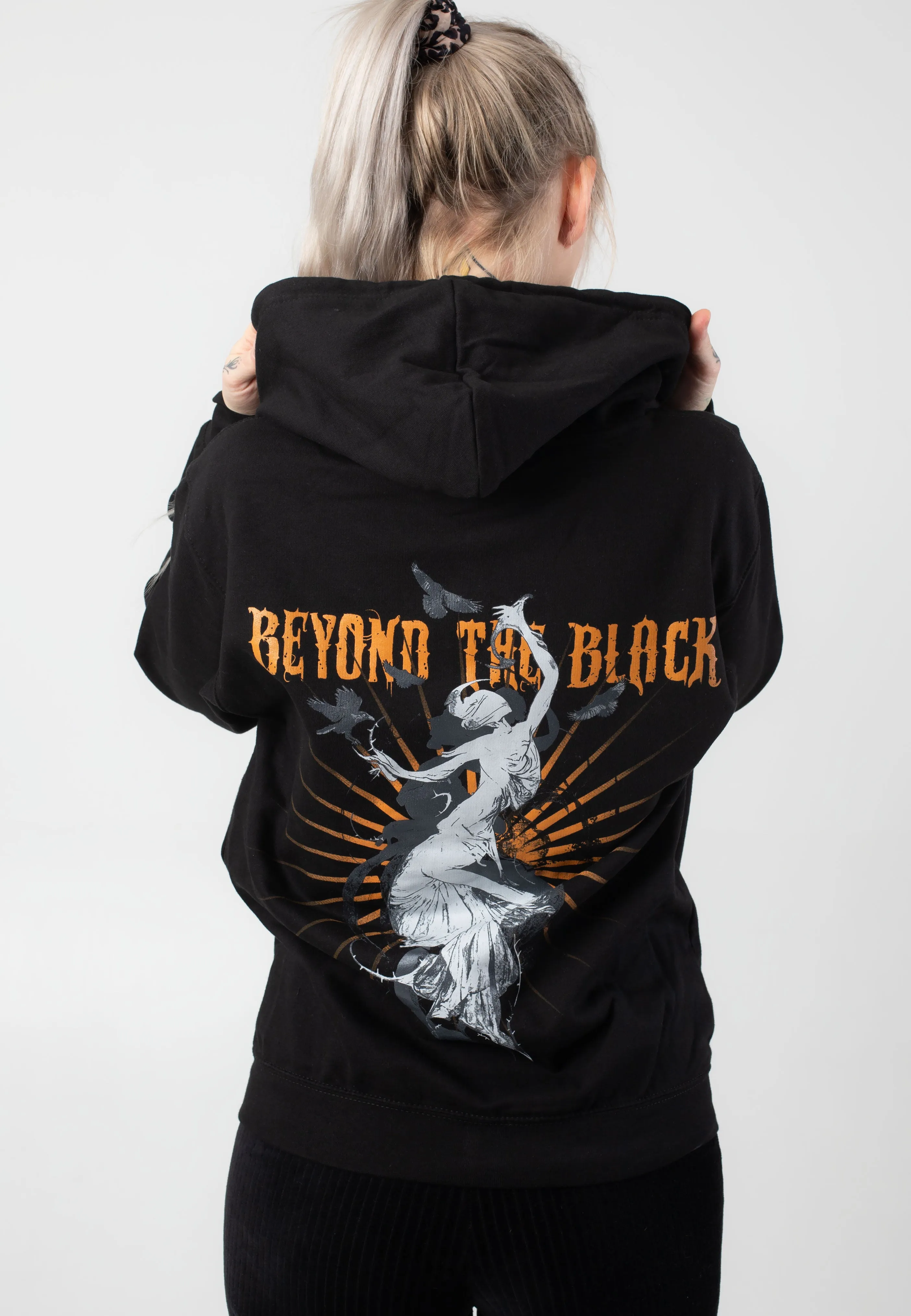Beyond The Black - Dancing In The Dark - Zipper