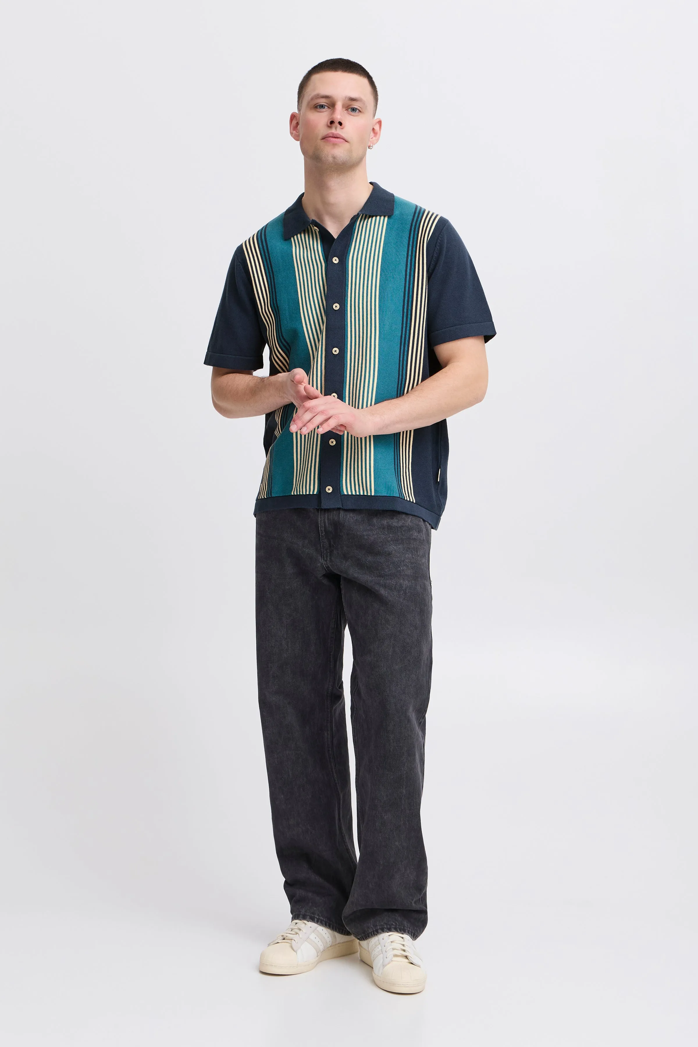 BHALBUS VERTICAL STRIPE KNIT POLO