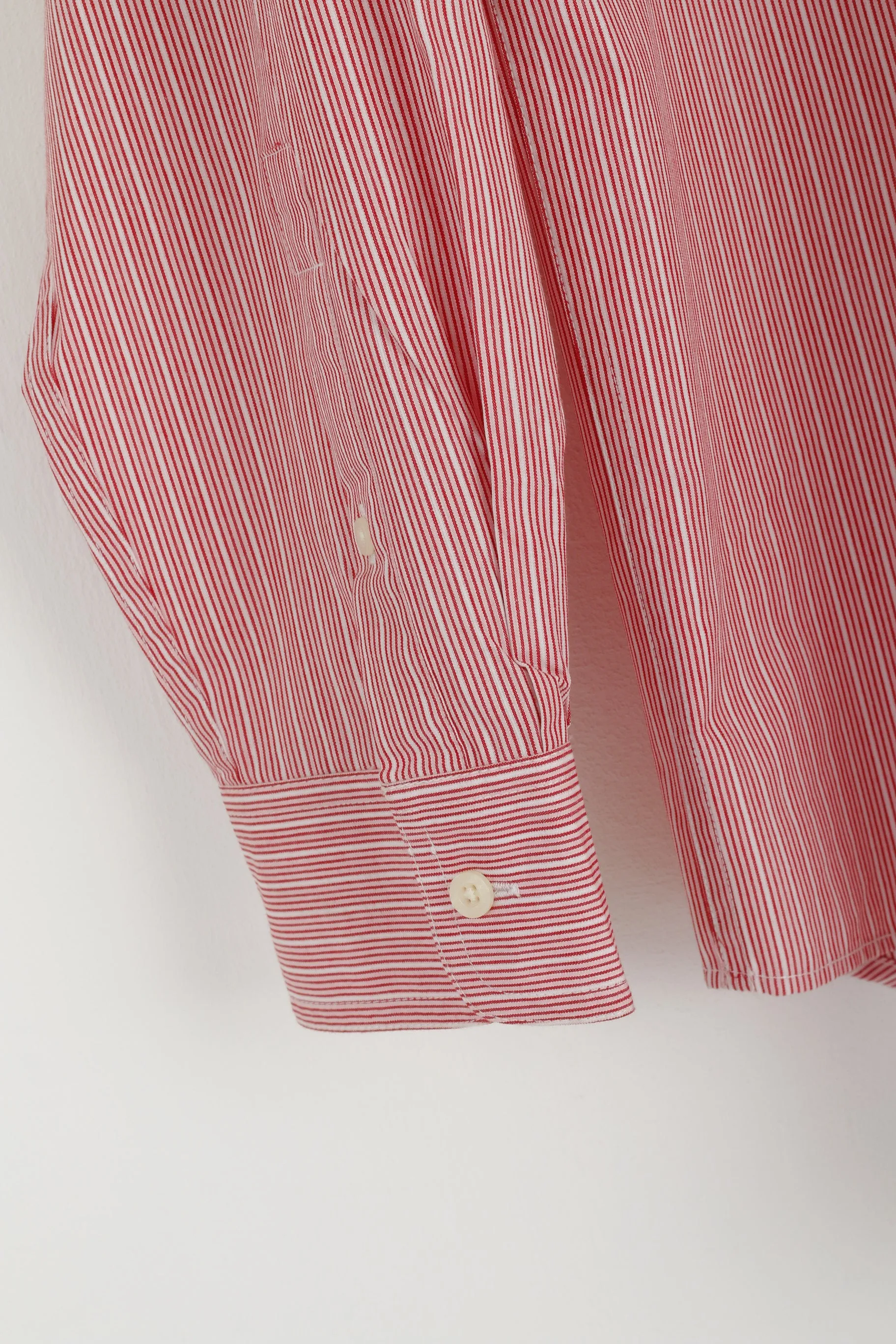 CHAPS Men M Casual Shirt Red Striped Cotton Long Sleeve Easy Care Pocket Classic Top