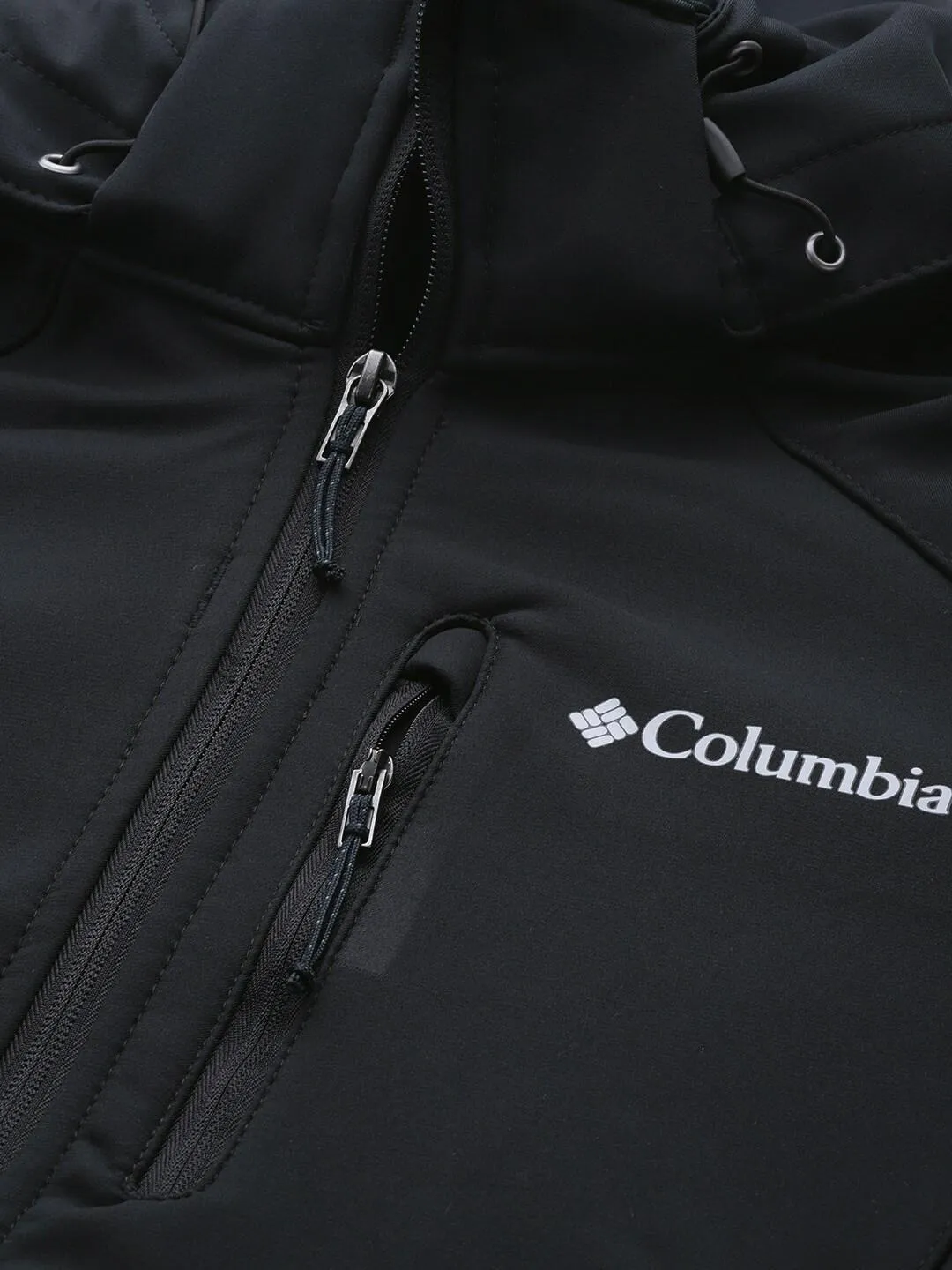 Columbia Men Black Cascade Ridge II Softshell Jacket