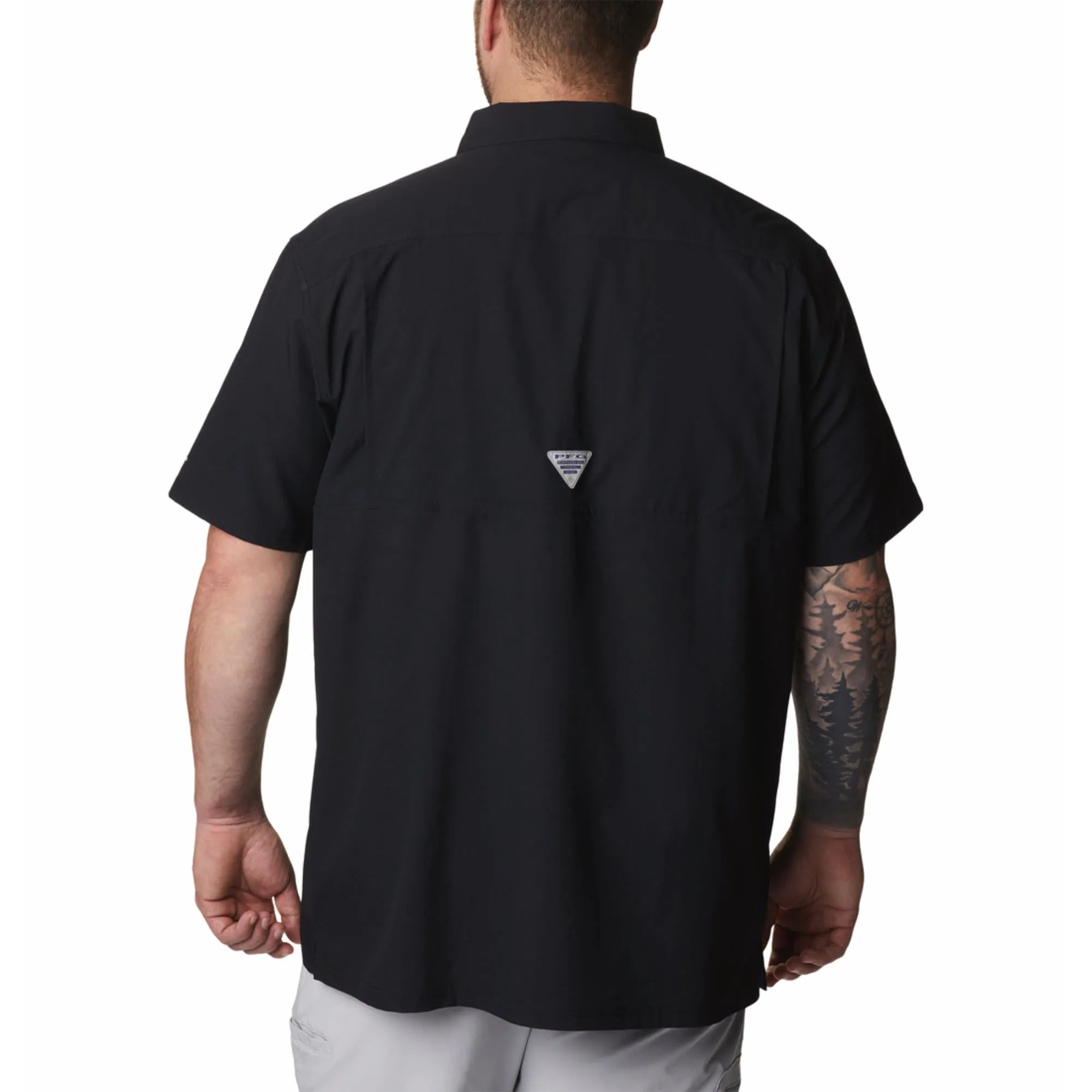 Columbia Men Black Omni-Shade Slack Tide Camp Short Sleeve Shirt