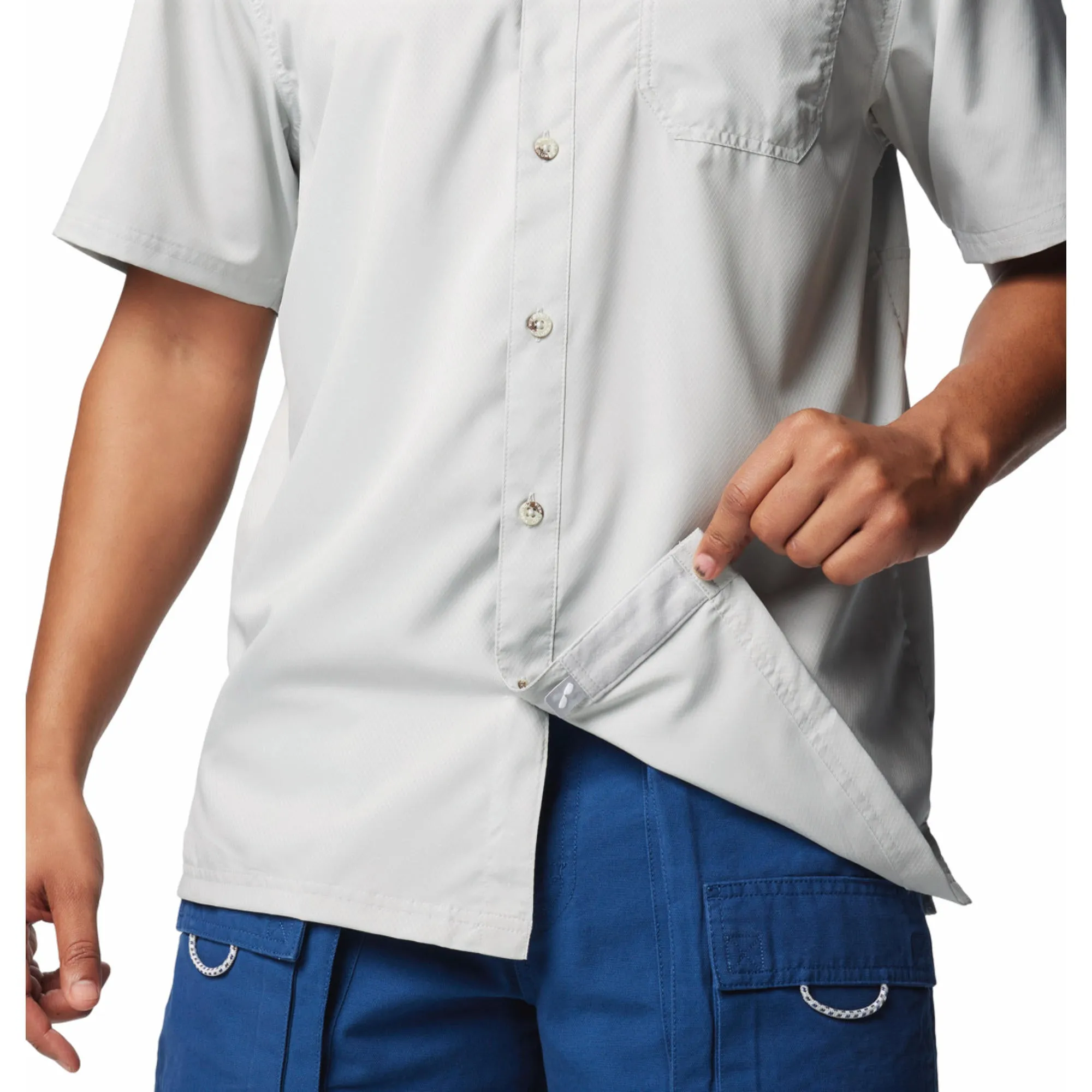 Columbia Men Black Omni-Shade Slack Tide Camp Short Sleeve Shirt