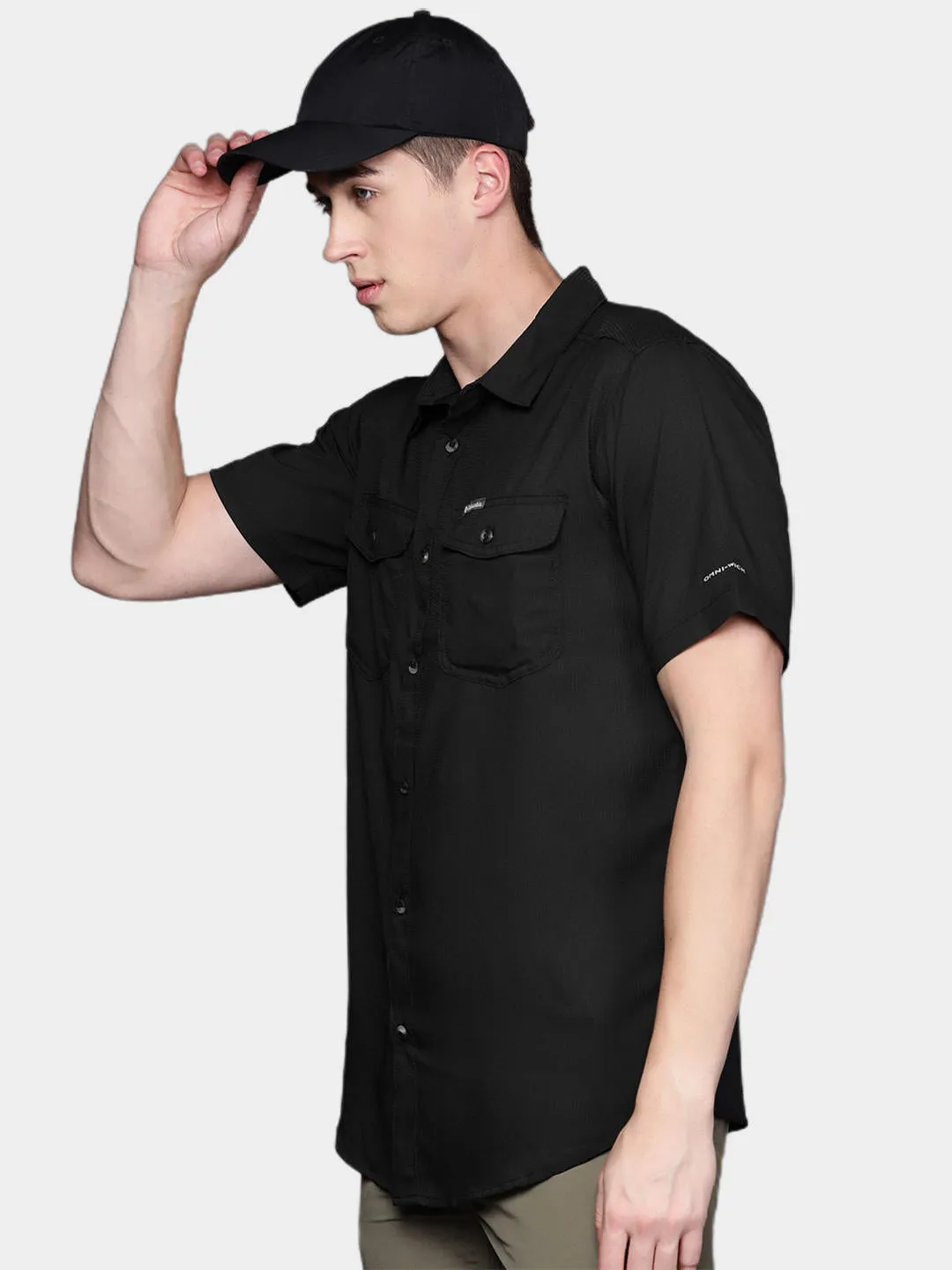 Columbia Men Black Omni-Wick Utilizer II Short Sleeve Shirt