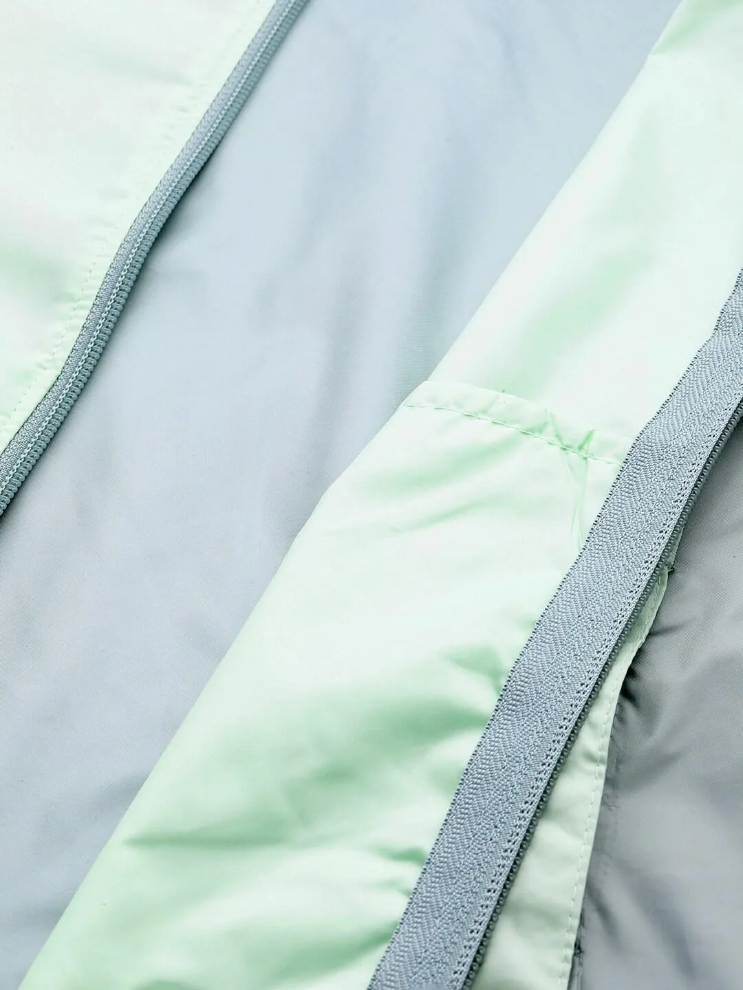 Columbia Men Green Sun Protection Point Park Windbreaker Jacket
