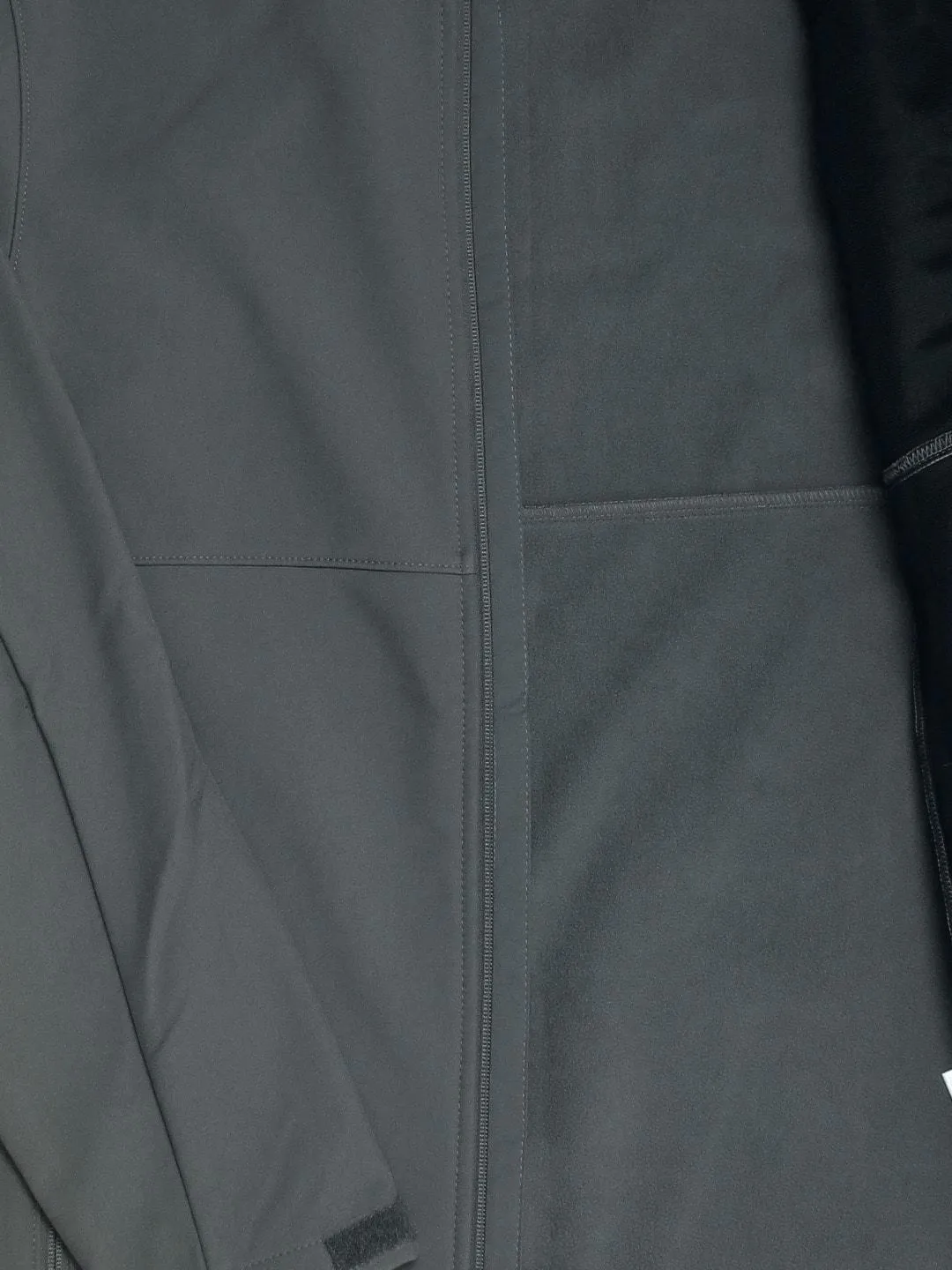Columbia Men Grey Omni-Shield Ascender Softshell Jacket
