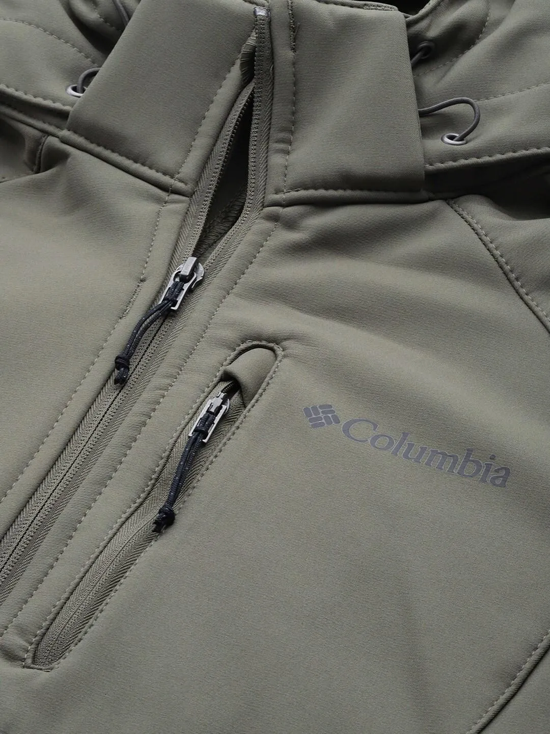 Columbia Men Olive Cascade Ridge II Softshell Jacket