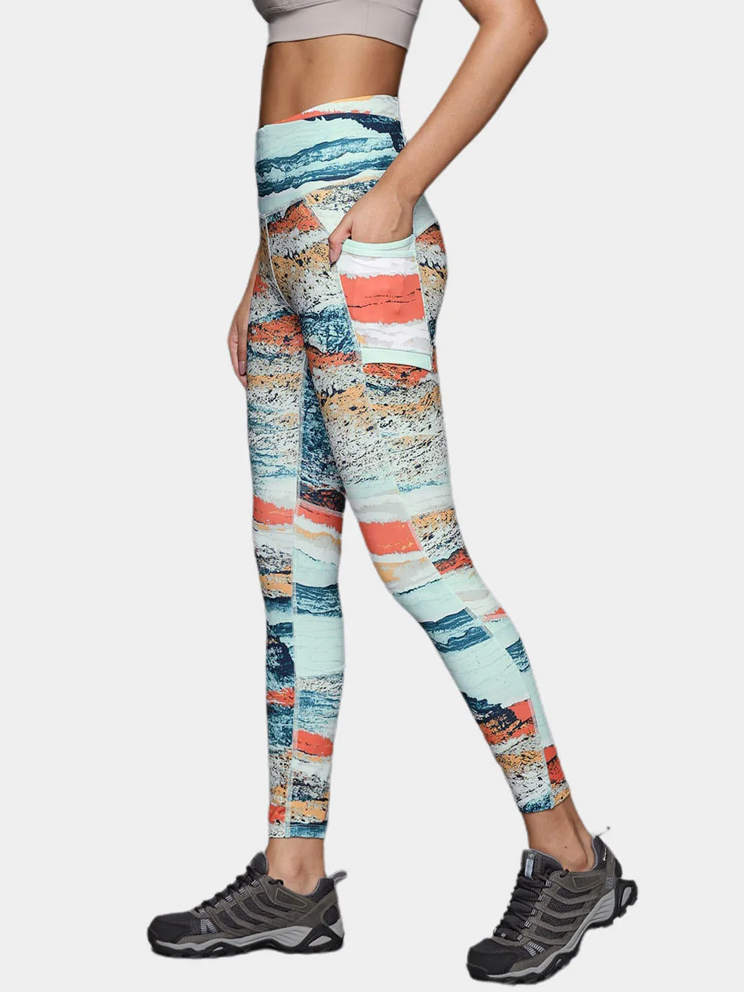 Columbia Women Green Omni-Wick Windgates II Legging