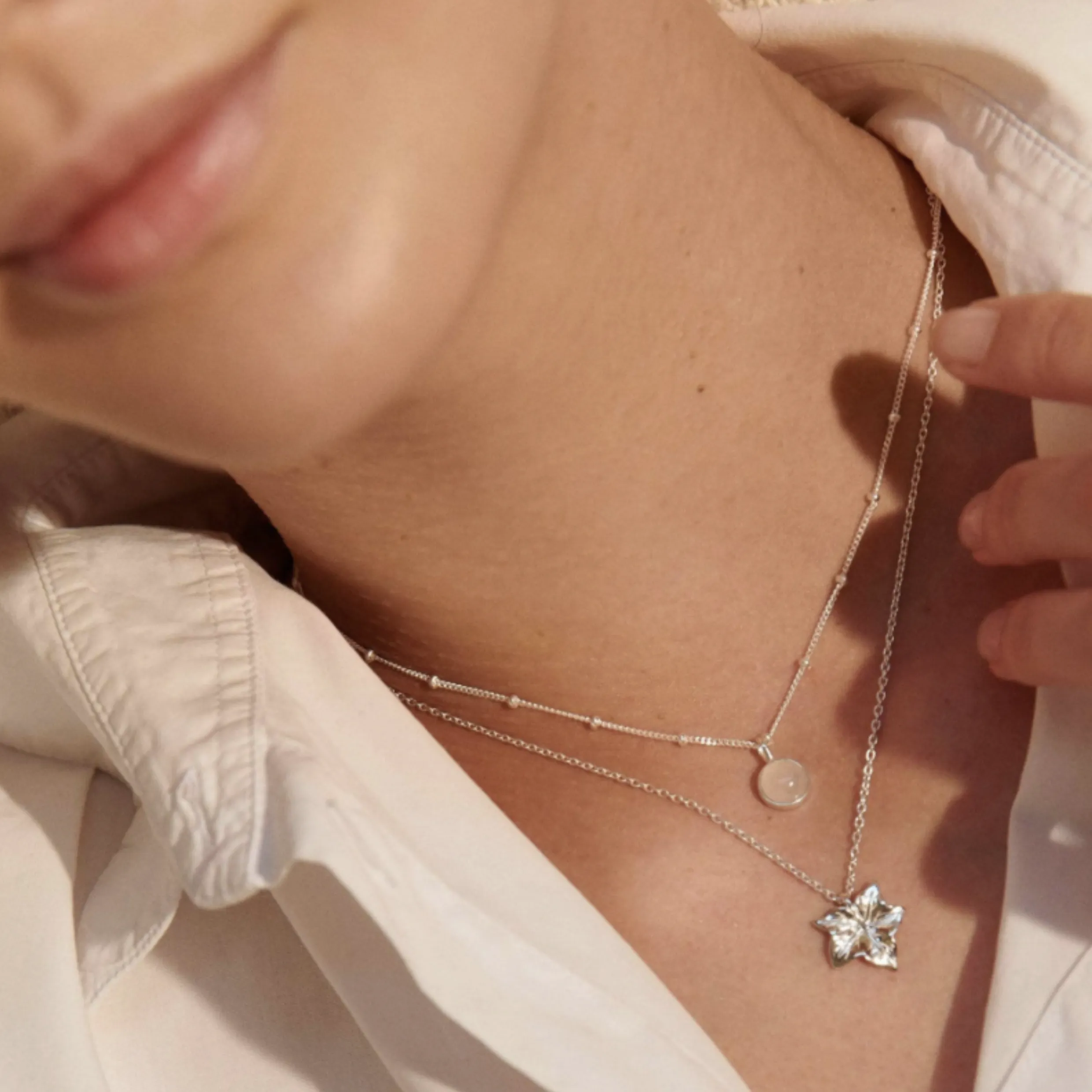 Daisy London Rose Quartz Healing Stone Necklace Silver HN1005_SLV
