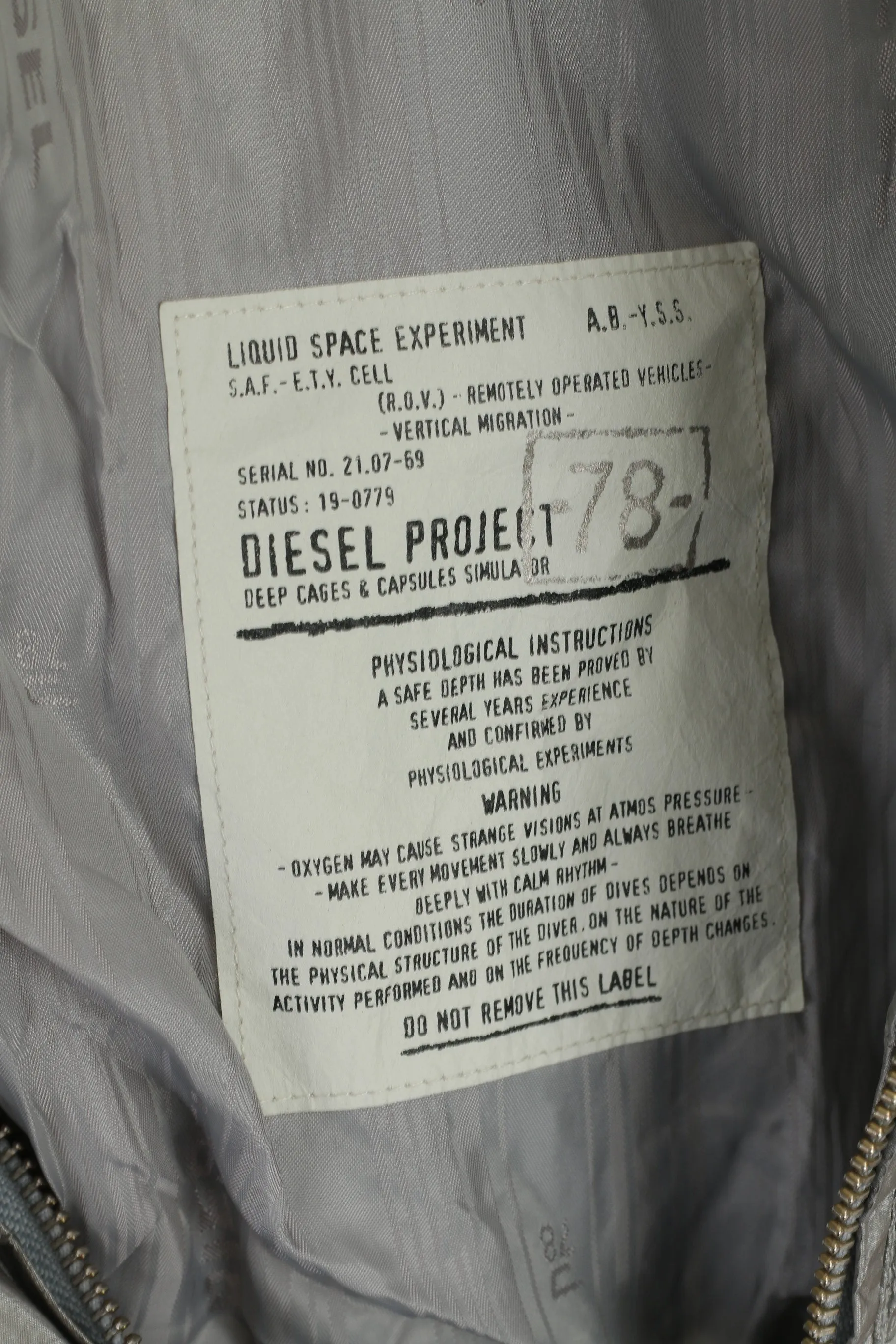 Diesel Women L Jacket Silver Shiny Full Zipper Bomber  Typ 78 Project Space Top