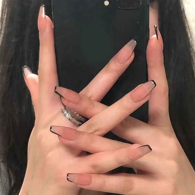 Dolly Press On Nails