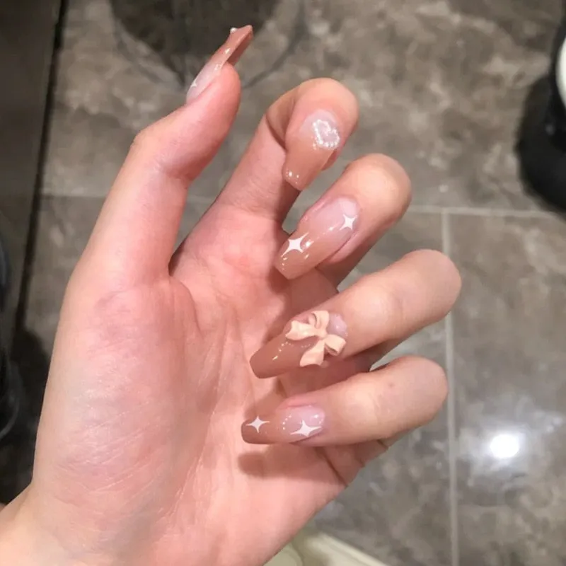 Dolly Press On Nails