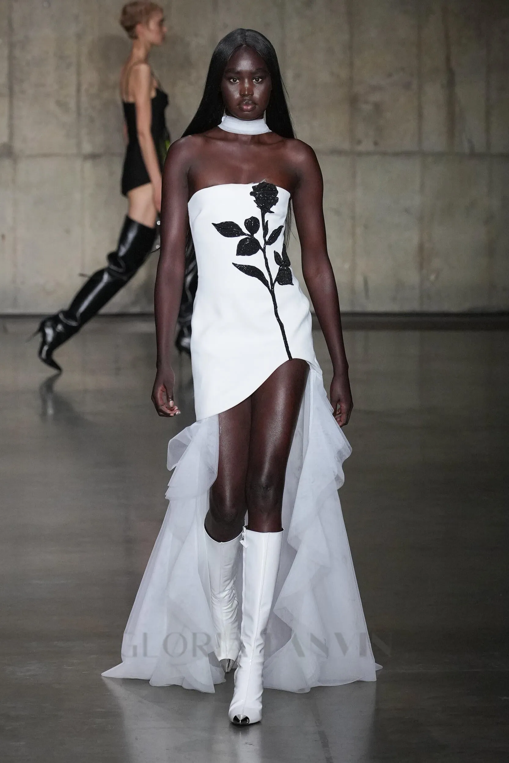 DOROTHY OFF-SHOULDER CONTRAST FLOWER GOWN IN WHITE Gloria Lanvin