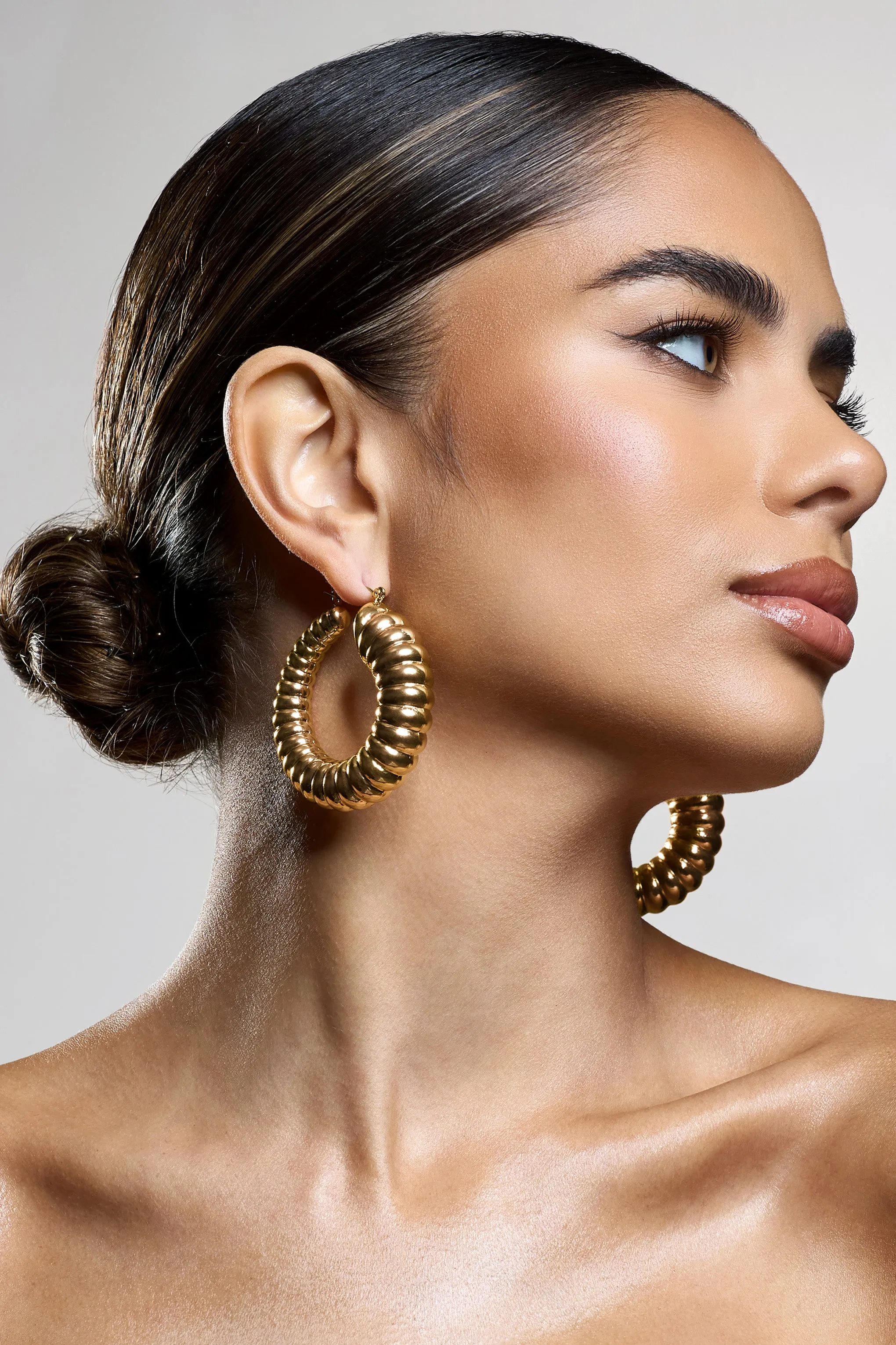 Dover | Gold Chunky Ribbed Hoop Earrings Club L London