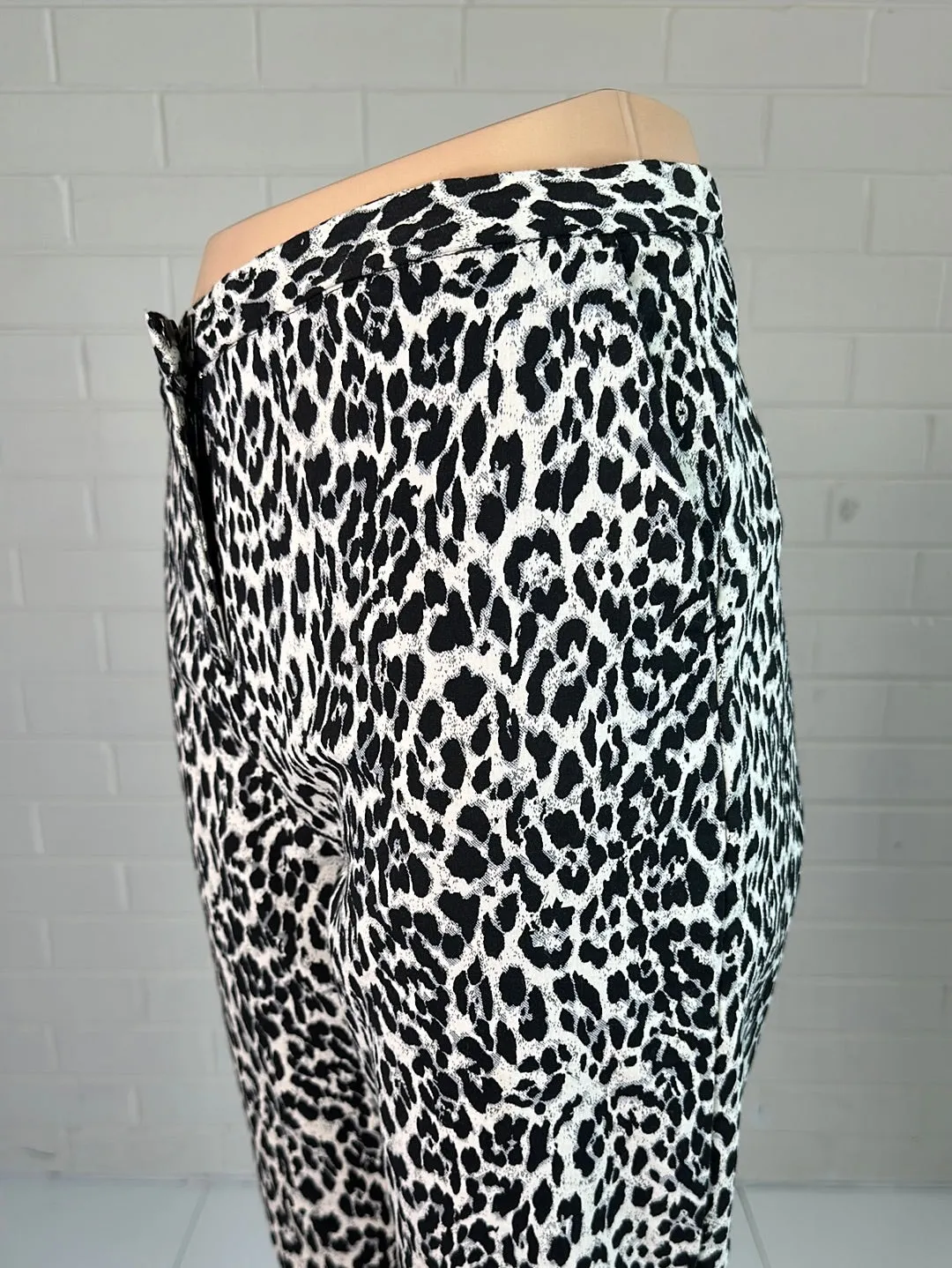 Events | pants | size 10 | capri leg