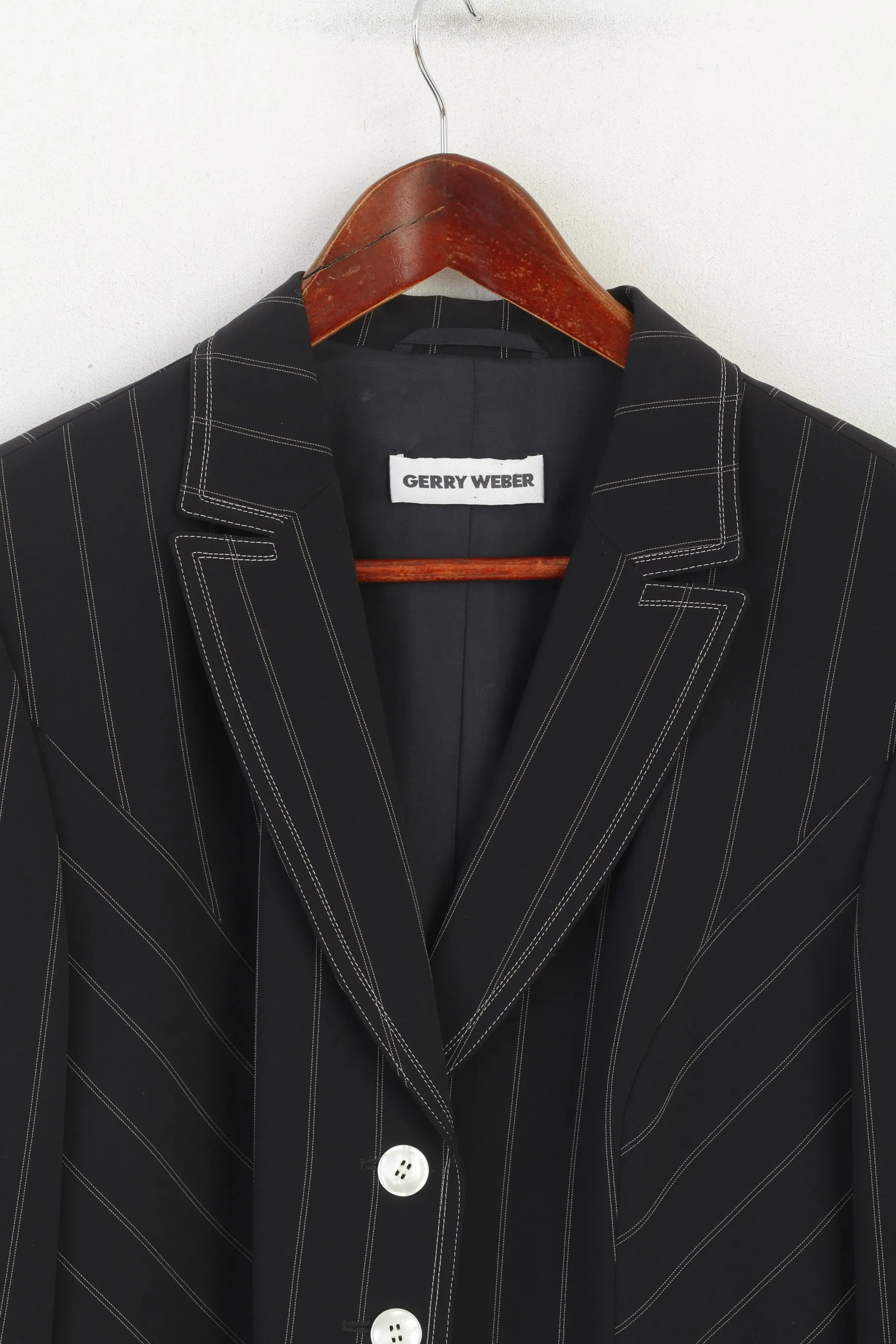 Gerry Weber Women 14 40 Blazer Black Striped Shoulder Pads Classic Jacket