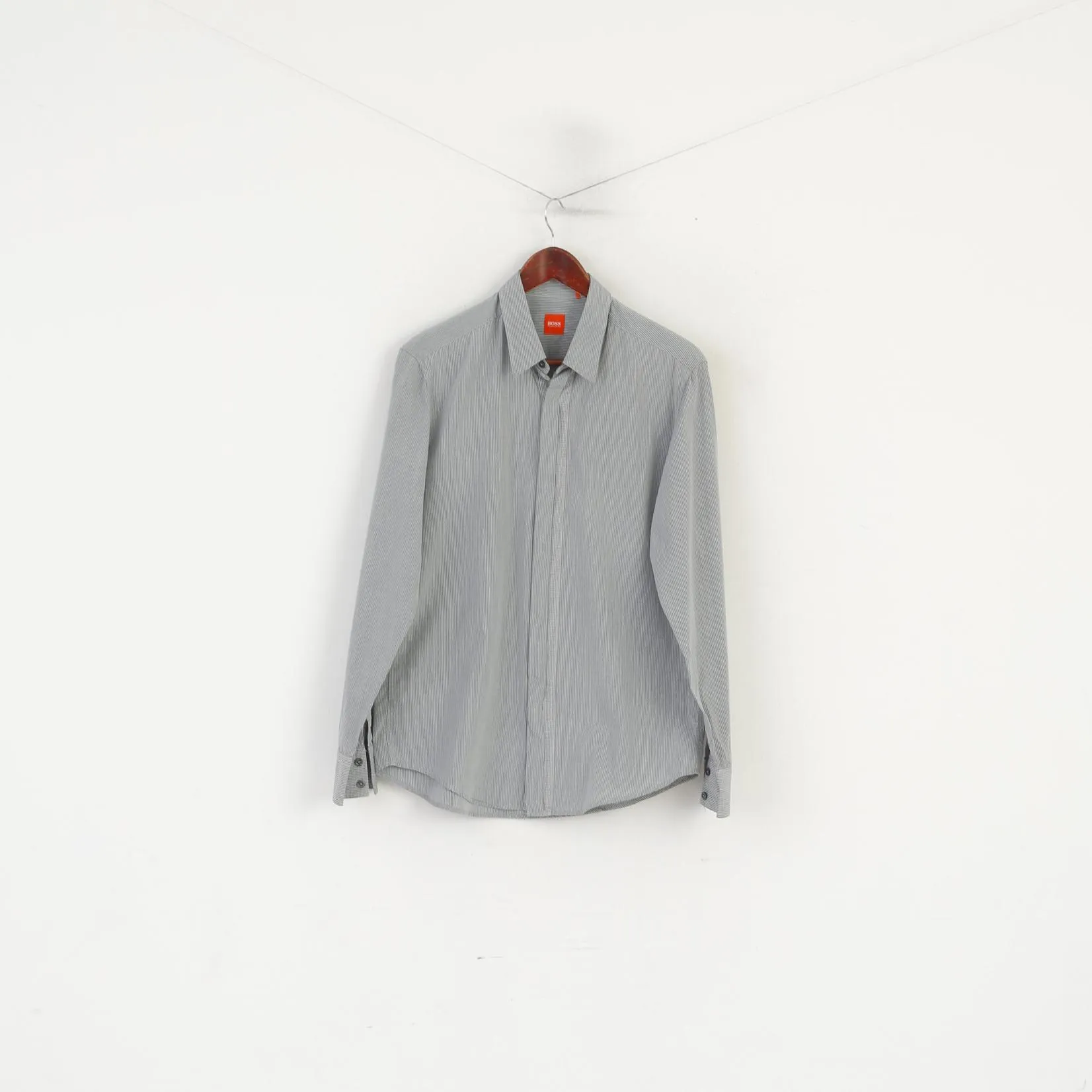 Hugo Boss Men L (M) Casual Shirt Grey Striped Cotton Hidden Buttons Long Sleeve Top