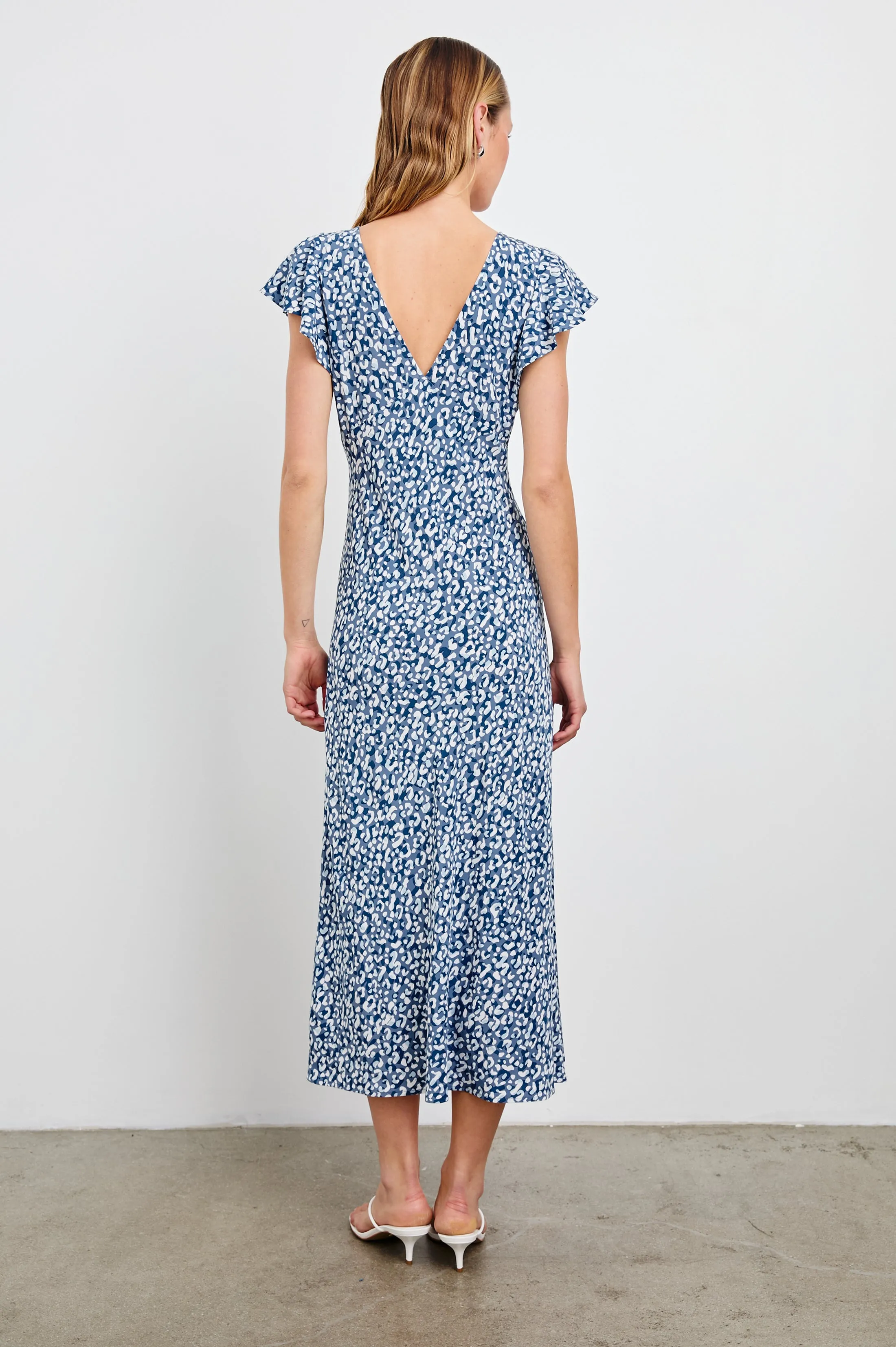 KENZ MIXED CHEETAH RUFFLE SLEEVE DRESS