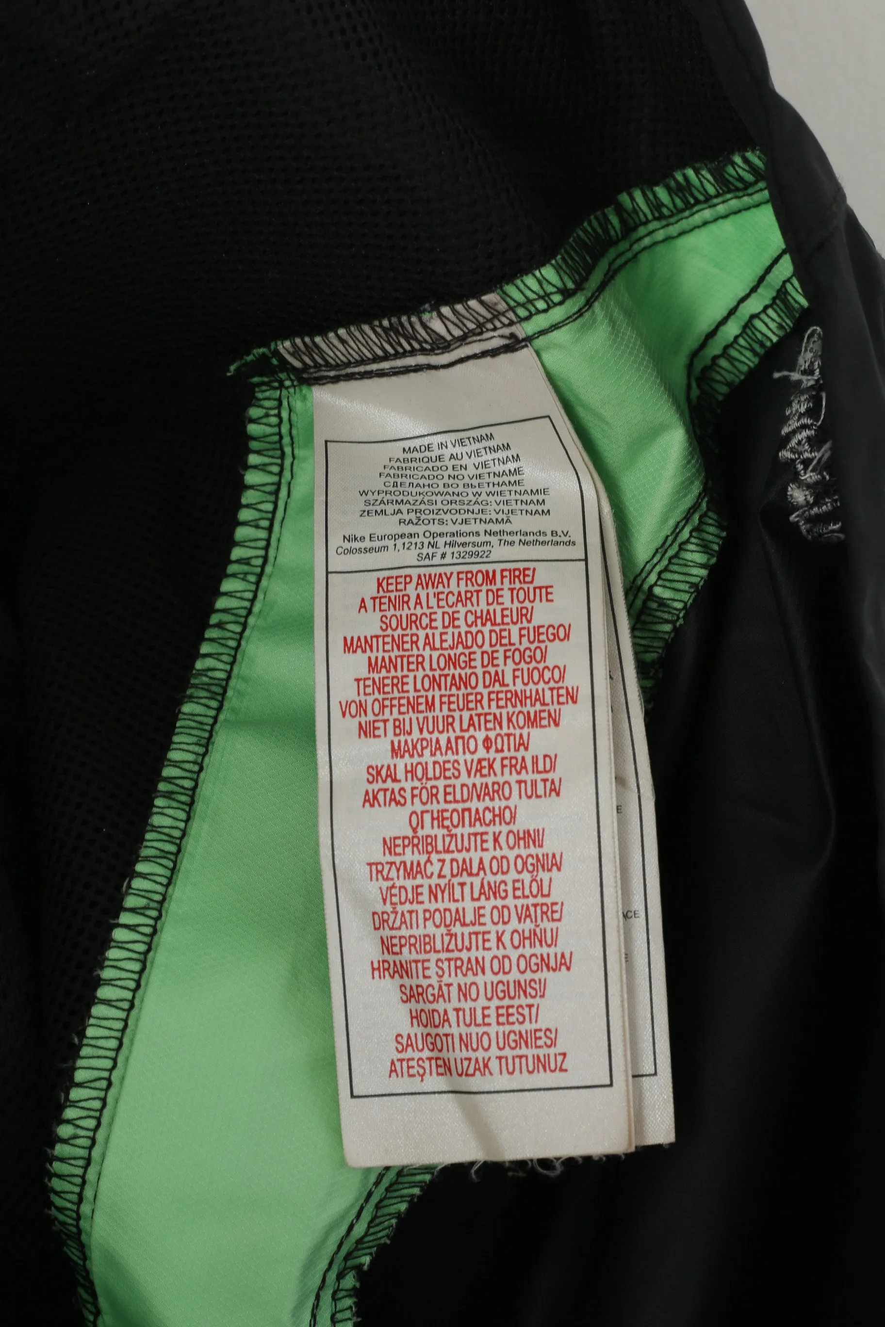 Nike Men L Jacket Black Run Training Sport Lightweight Full Zipper Slim Fit Reflective Track Top
