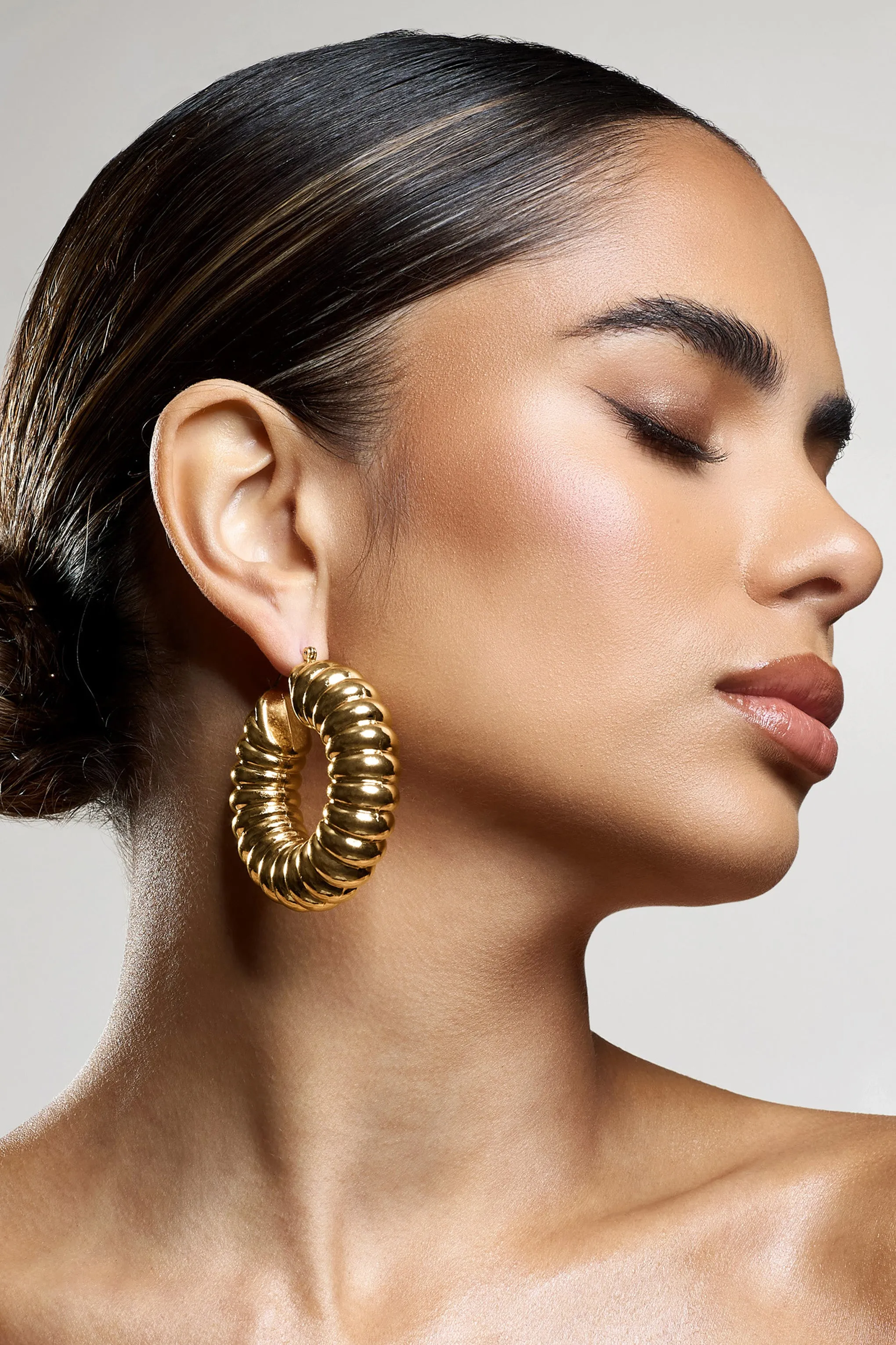 Rialta | Gold Ribbed Chunky Hoop Earrings Club L London