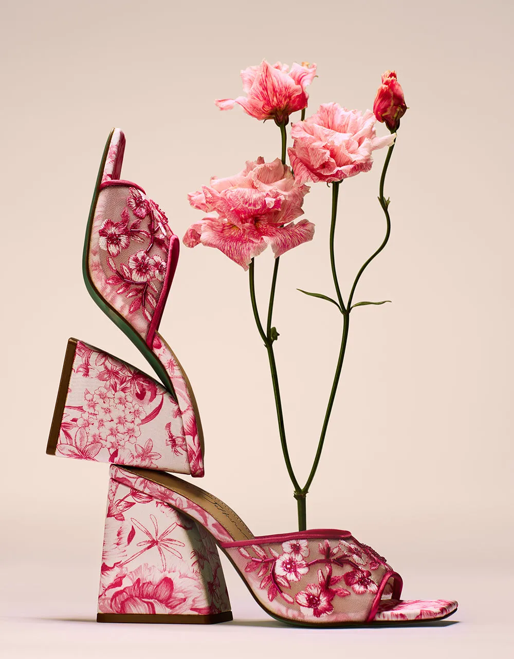 ROO FUCHSIA Betsey Johnson