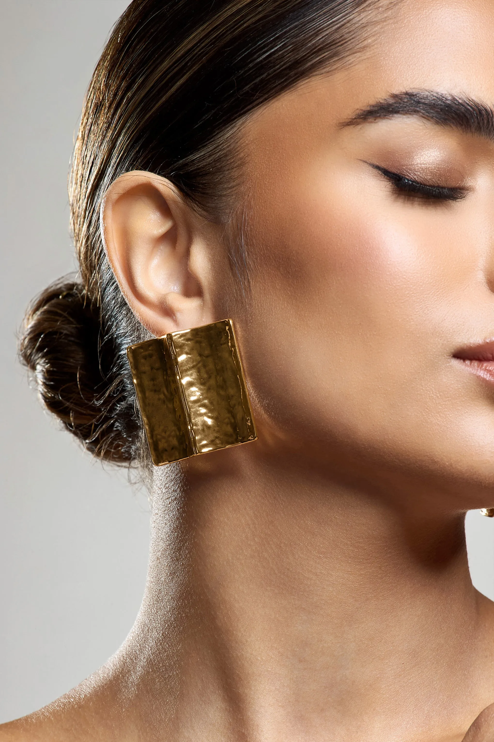 Serengeti | Gold Hammered Square Statement Earrings Club L London