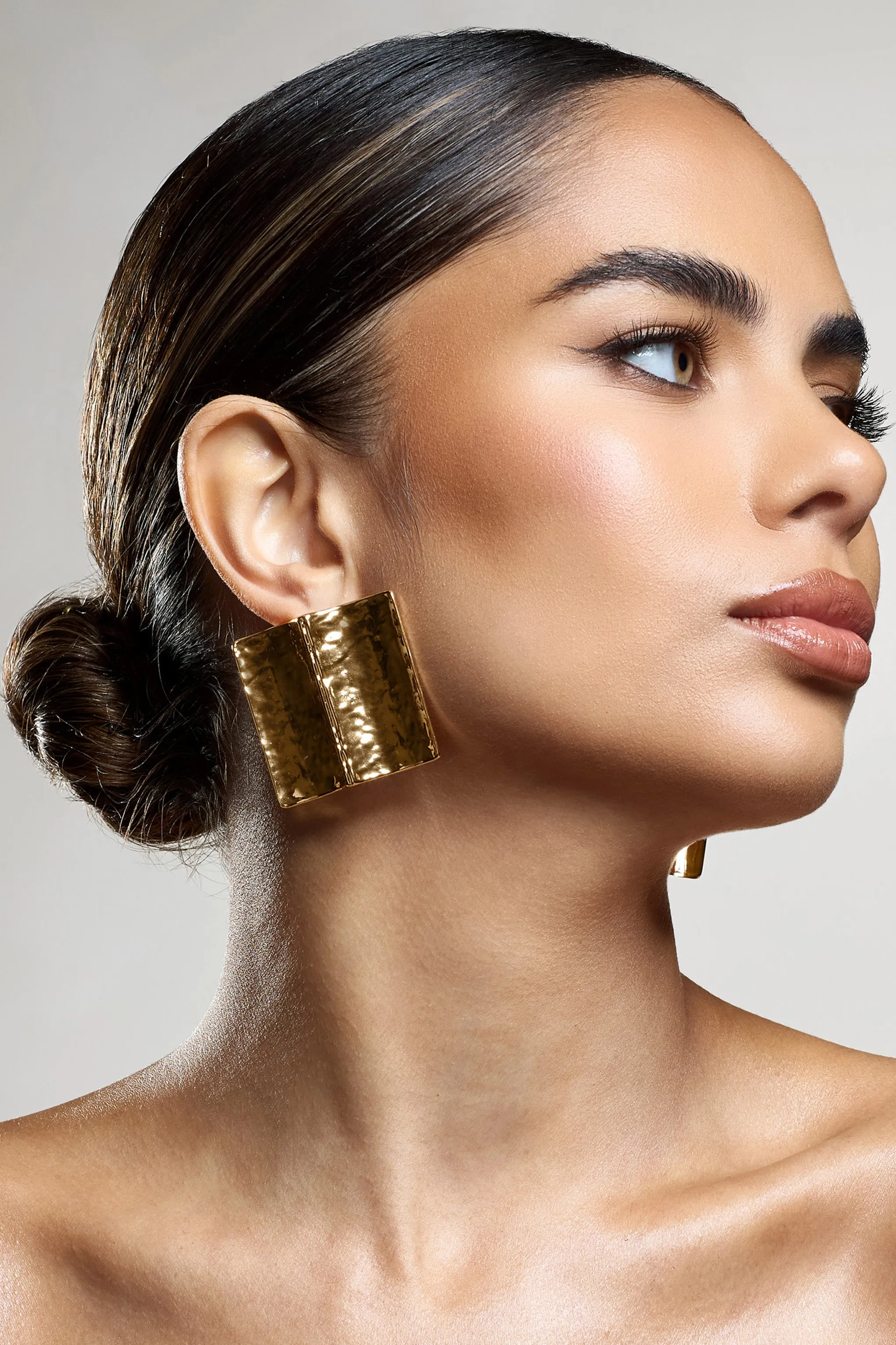 Serengeti | Gold Hammered Square Statement Earrings Club L London