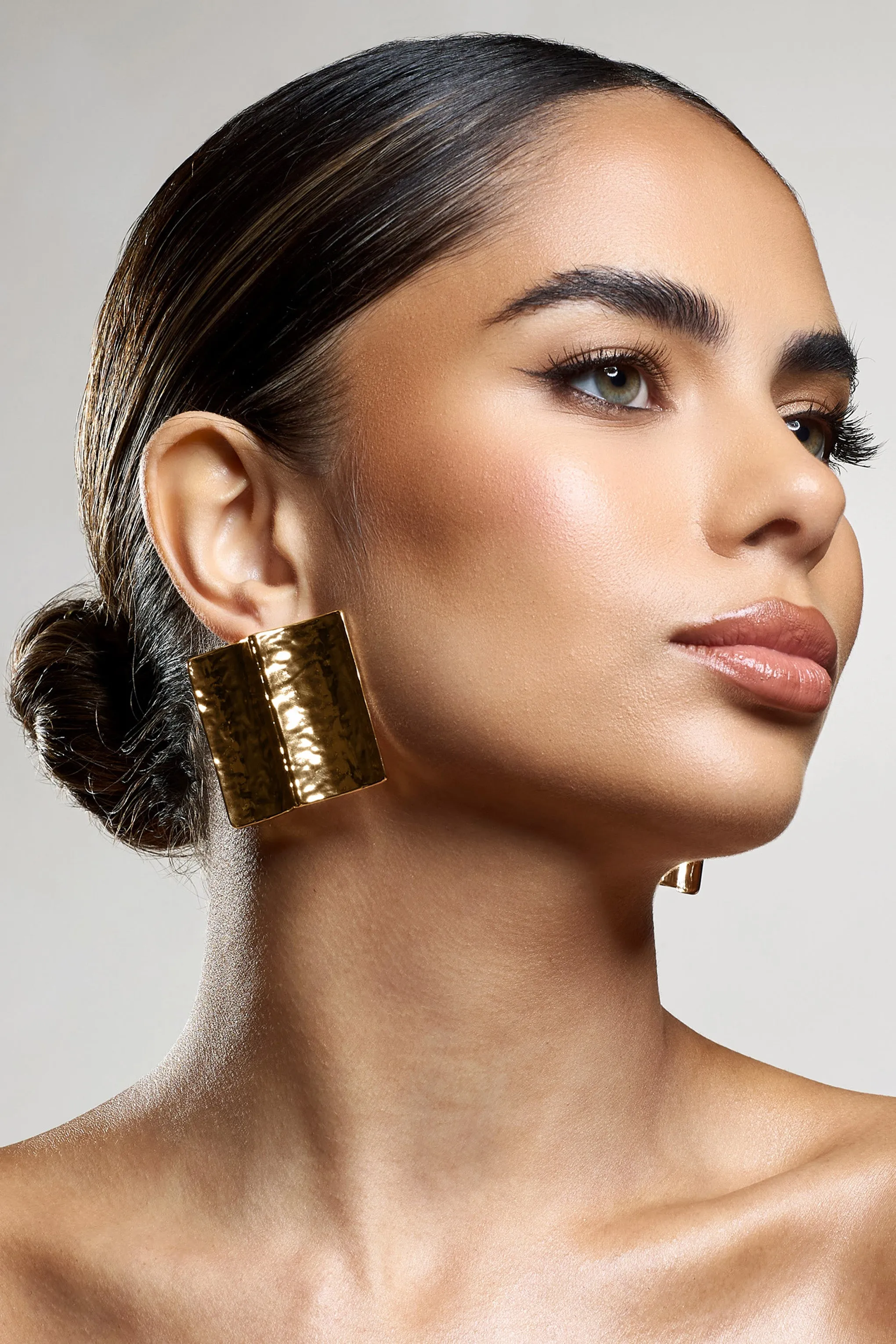 Serengeti | Gold Hammered Square Statement Earrings Club L London