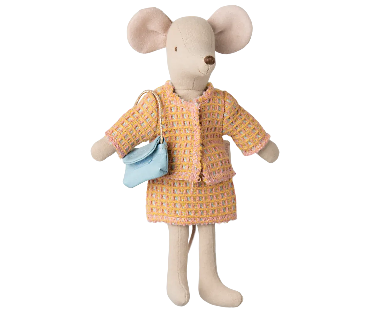 Suit, Mum mouse