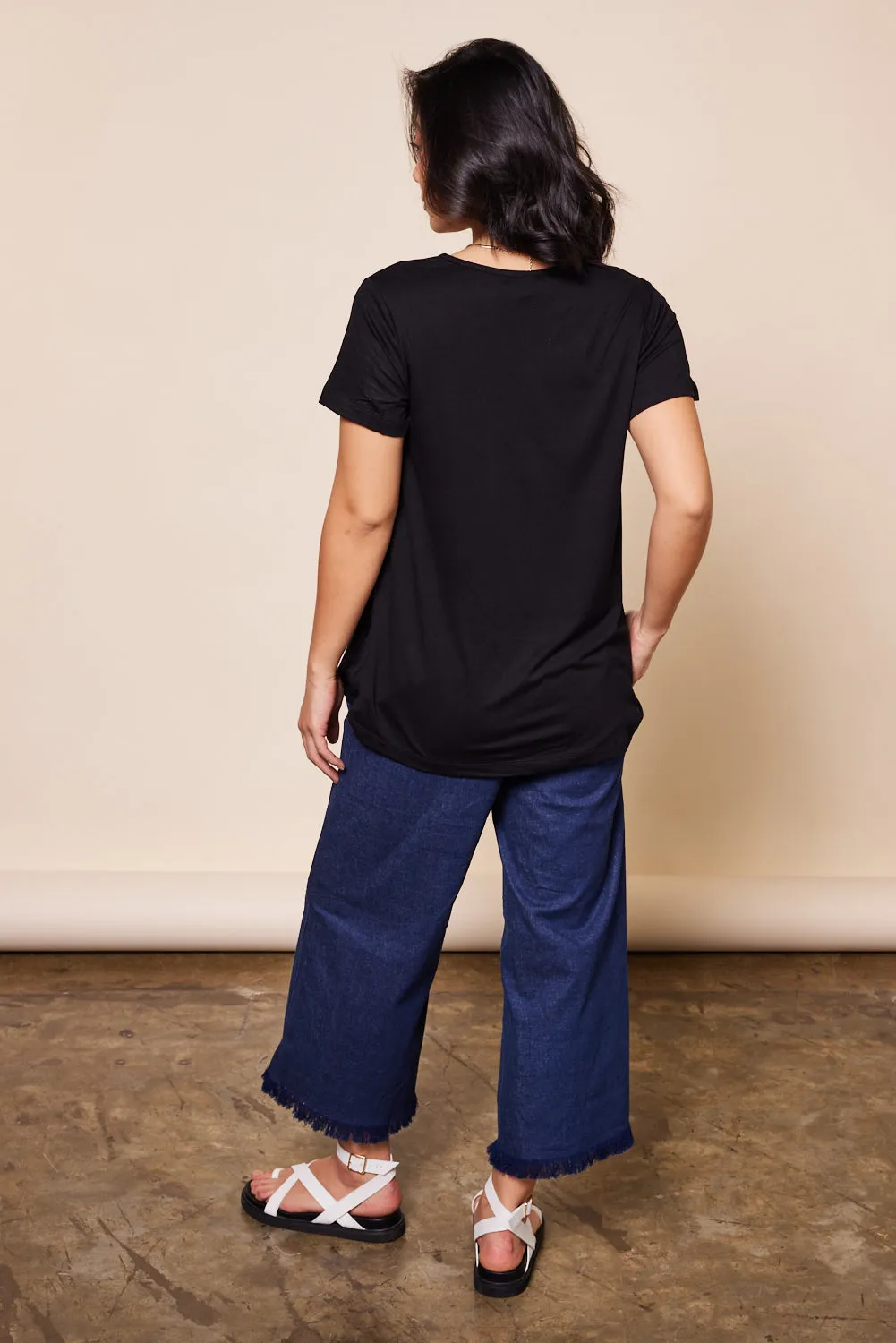 Swing Tee in Black Adrift