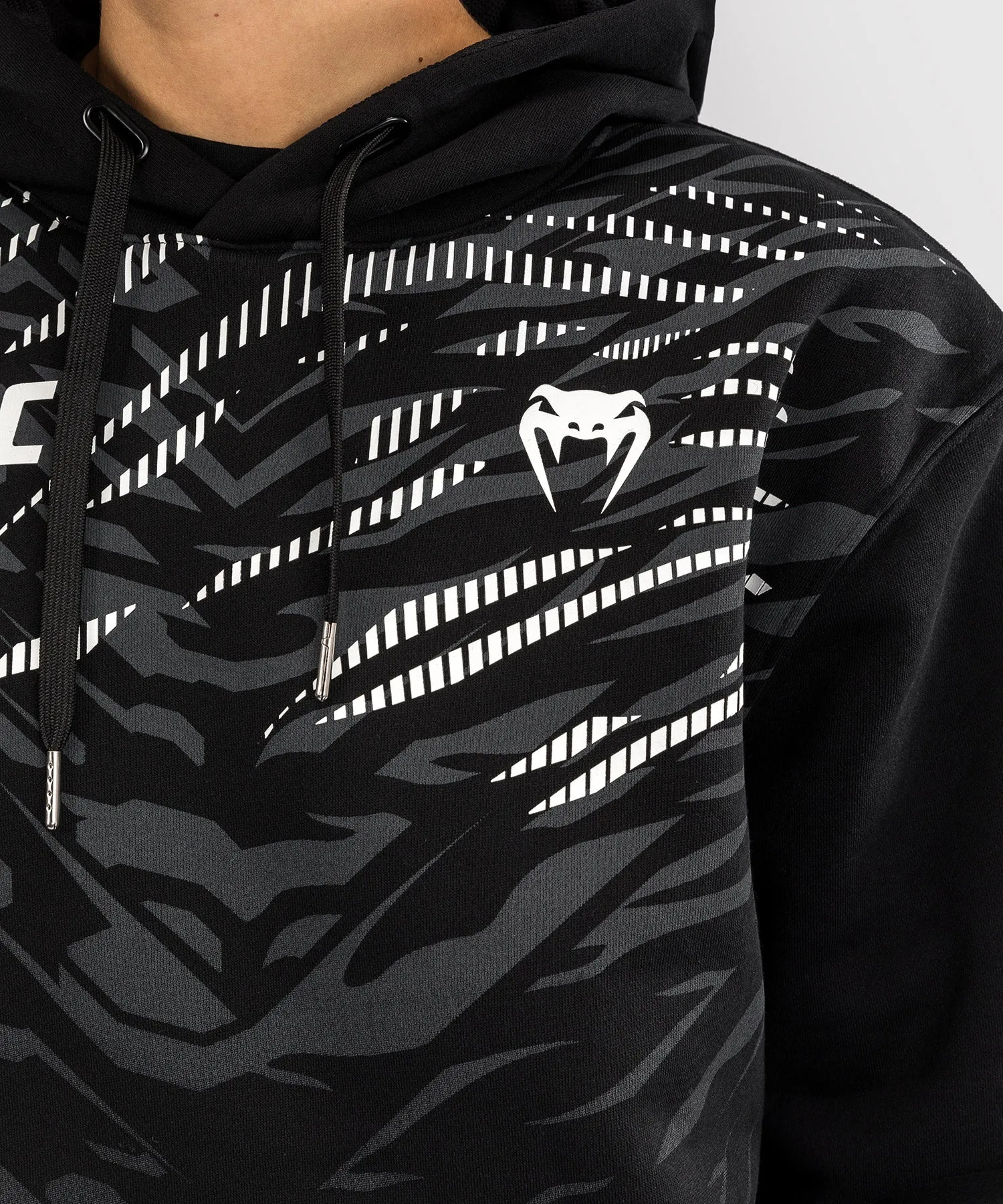UFC Fusion by Venum Women’s Replica Pullover Hoodie - Black