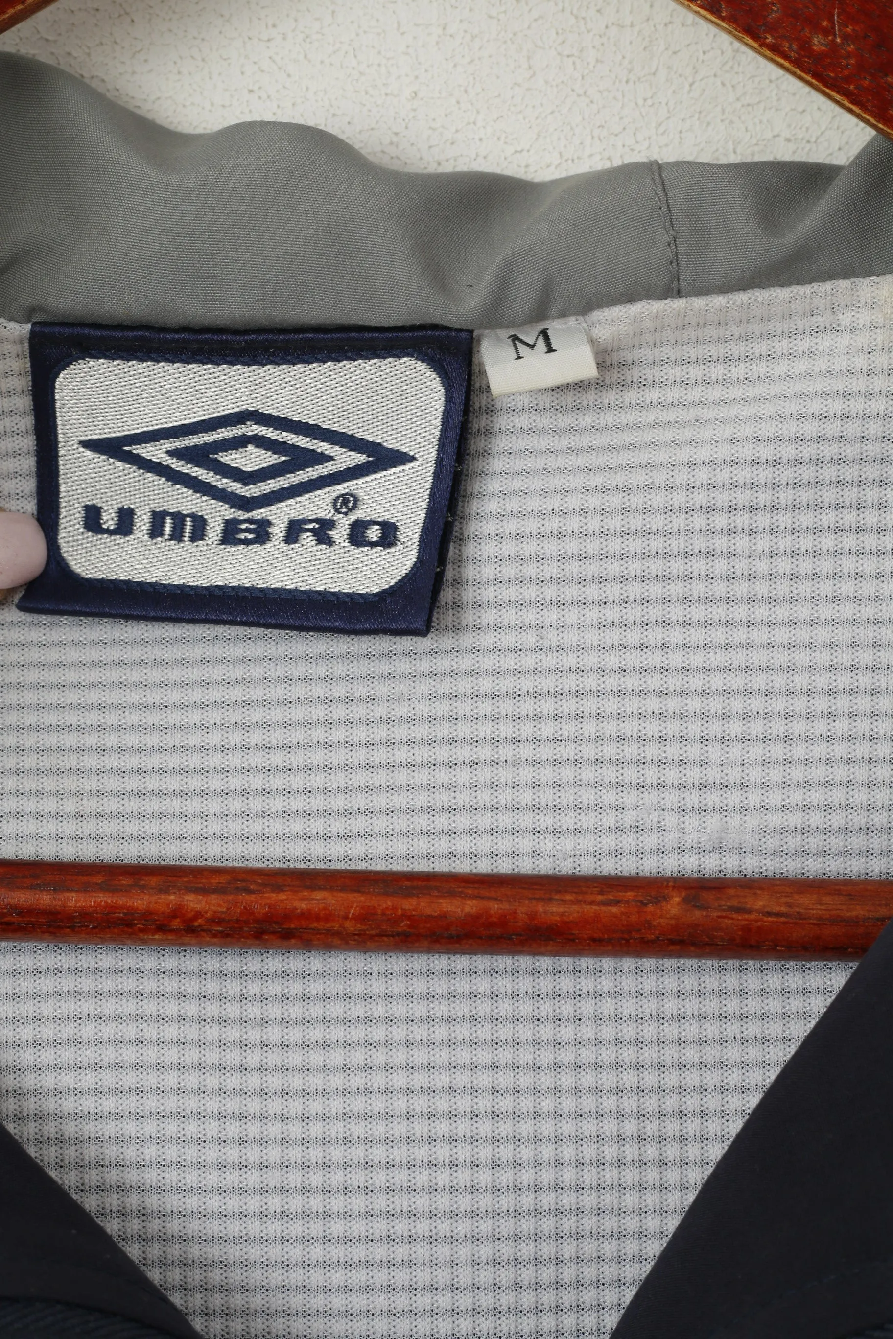 Umbro Men M Jacket Navy Sportswear Lightweight Hooded Zip Up Sport Top