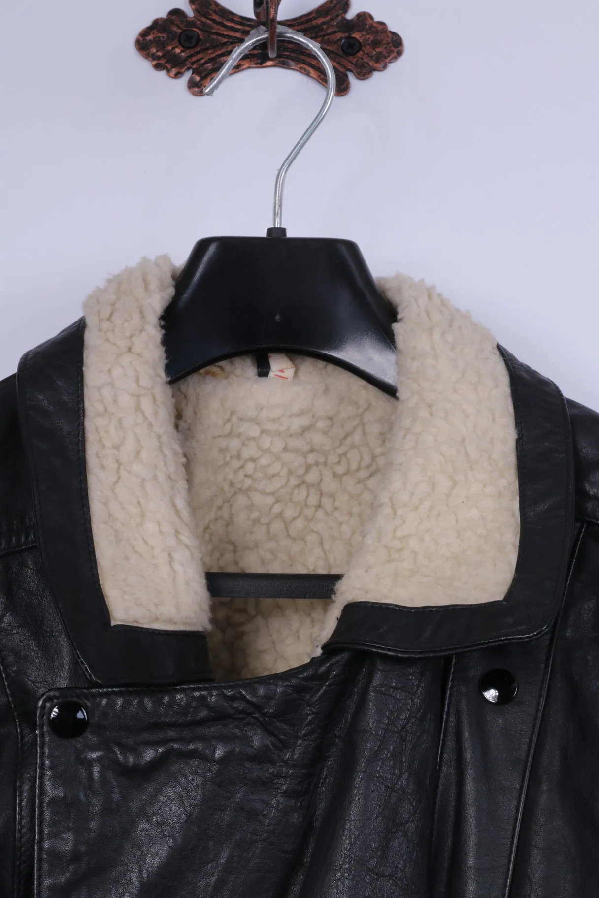 Vintage Men L Jacket Black Vintage Bomber Leather Sherling Lined Snaps Biker Top