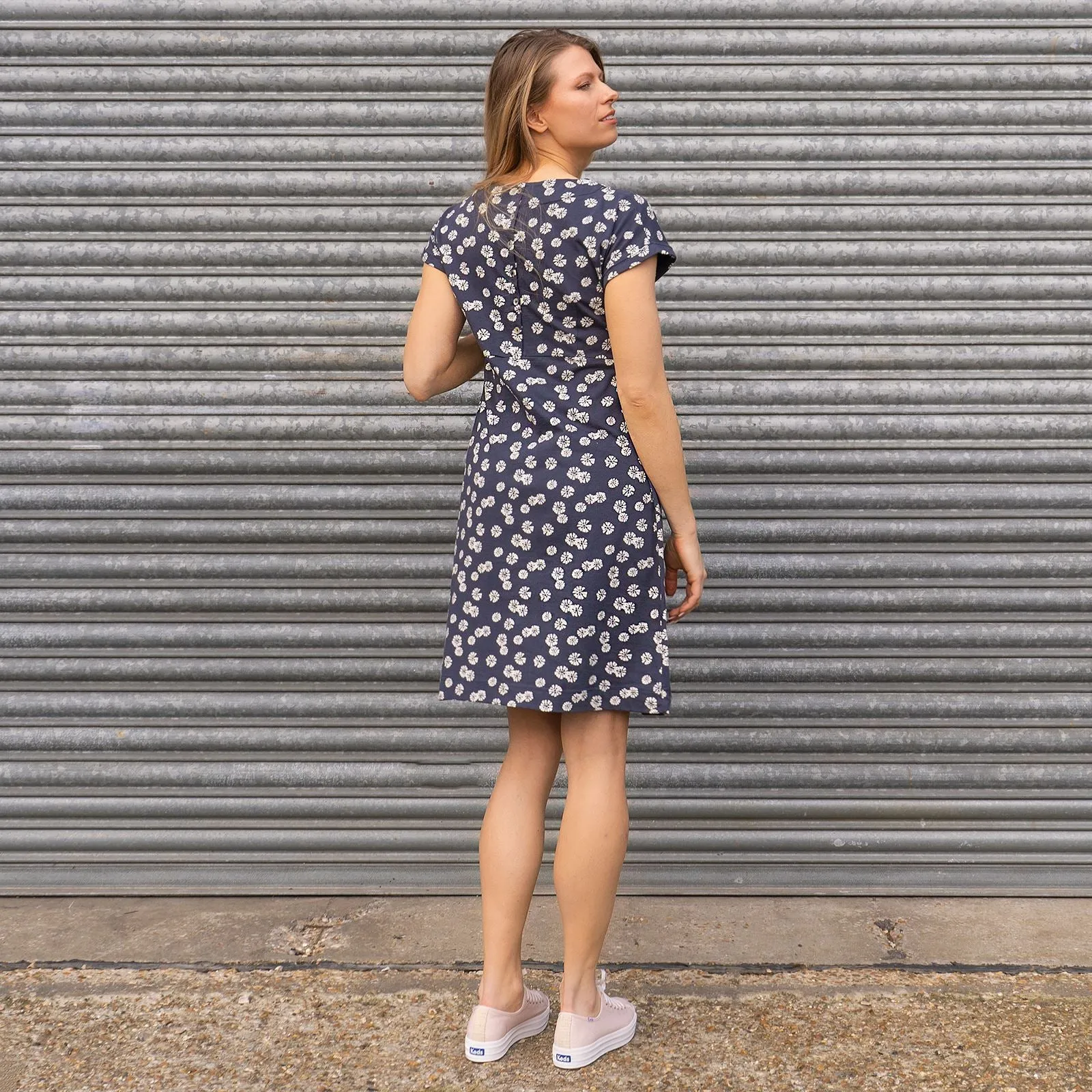 Weird Fish Tallahassee Casual Cotton Jersey Floral Print Shift Short Dresses